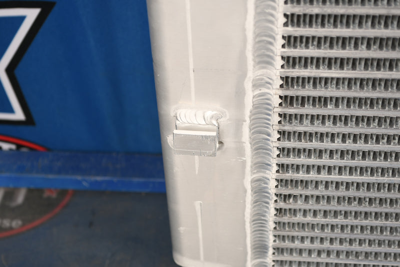 Load image into Gallery viewer, Hyster H60XT Radiator # 940247
