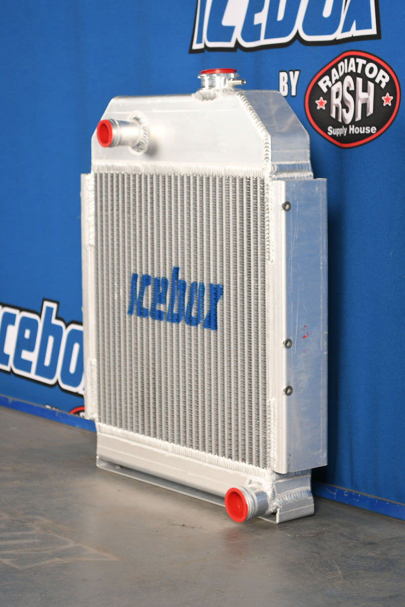 Load image into Gallery viewer, Ford 5030 Radiator # 910049
