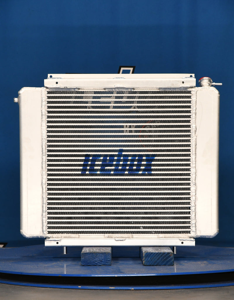 Load image into Gallery viewer, Hyster S40XM, S45XM, S50SM, S55XMS Radiator # 940252
