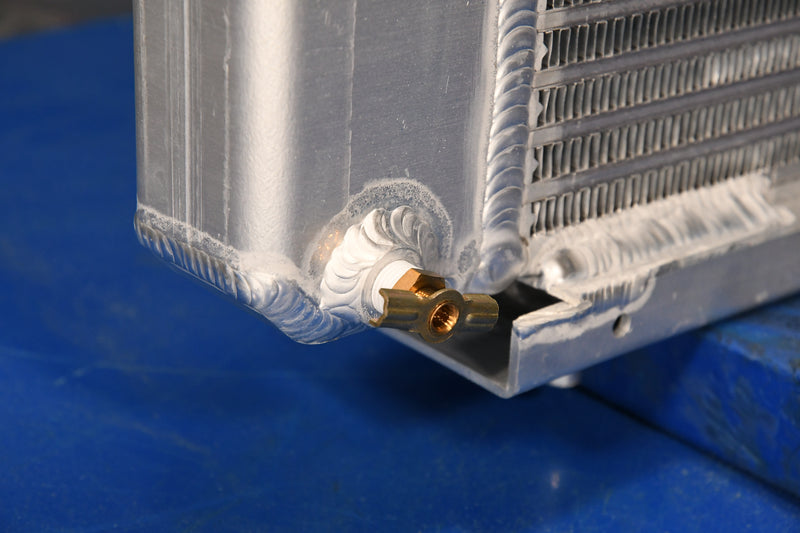 Load image into Gallery viewer, Hyster S40XM, S45XM, S50SM, S55XMS Radiator # 940252
