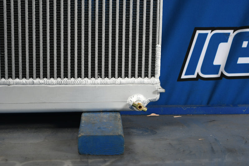 Load image into Gallery viewer, International Radiator # 603107
