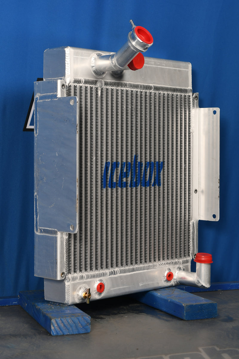 Load image into Gallery viewer, Hyster S150A Radiator # 940032

