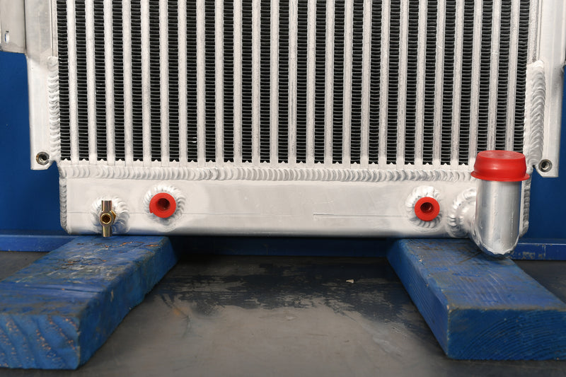 Load image into Gallery viewer, Hyster S150A Radiator # 940032
