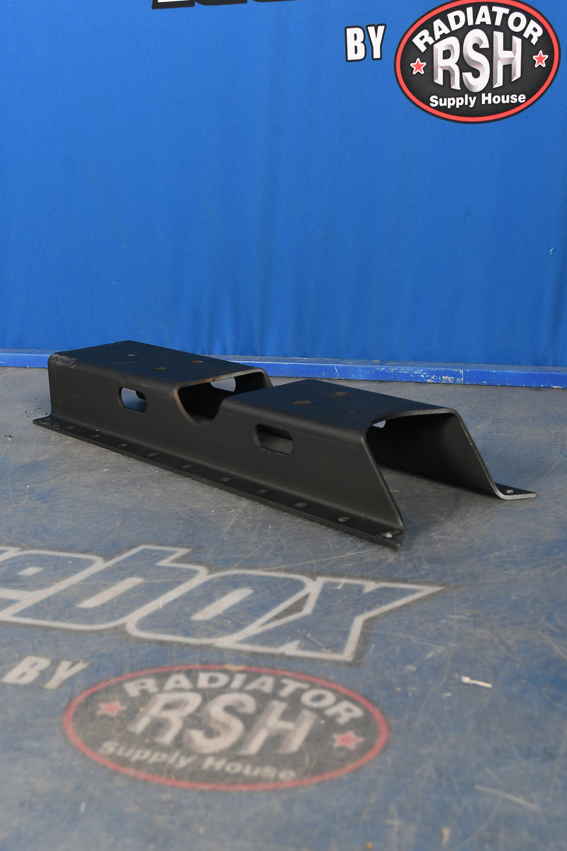 Load image into Gallery viewer, Peterbilt Bottom Bracket # 606255
