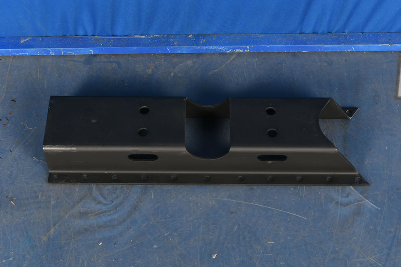 Load image into Gallery viewer, Peterbilt Bottom Bracket # 606255
