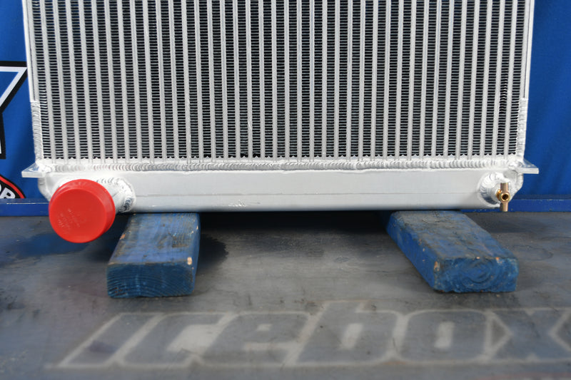 Load image into Gallery viewer, Kenworth W900 Radiator # 604778

