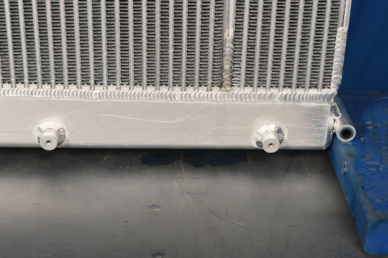 Load image into Gallery viewer, Freightliner Cascadia Radiator # 601515
