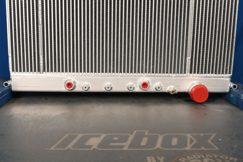 Load image into Gallery viewer, Freightliner Cascadia Radiator # 601515
