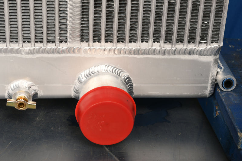 Load image into Gallery viewer, Freightliner Cascadia Radiator # 601515
