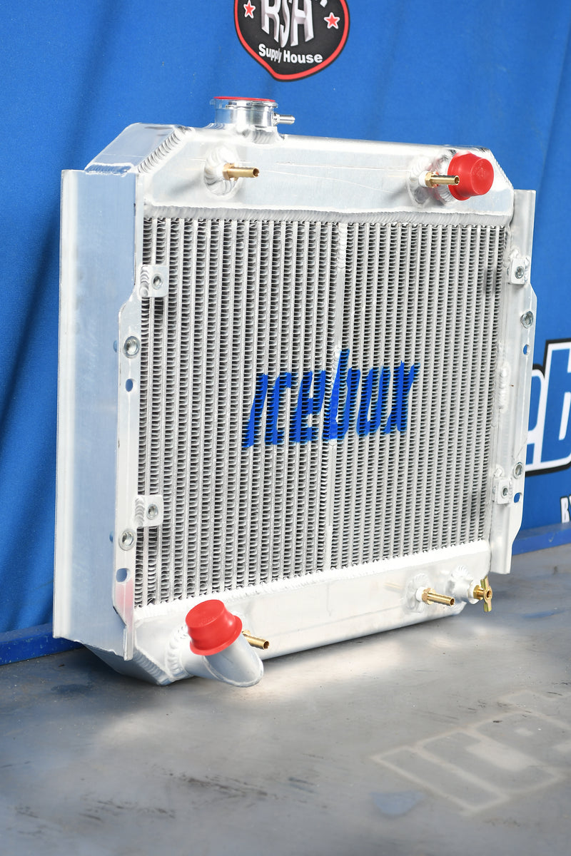 Load image into Gallery viewer, Nissan Forklift Radiator # 940106
