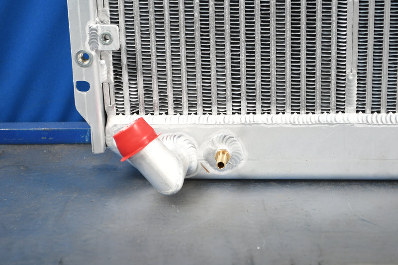 Load image into Gallery viewer, Nissan Forklift Radiator # 940106
