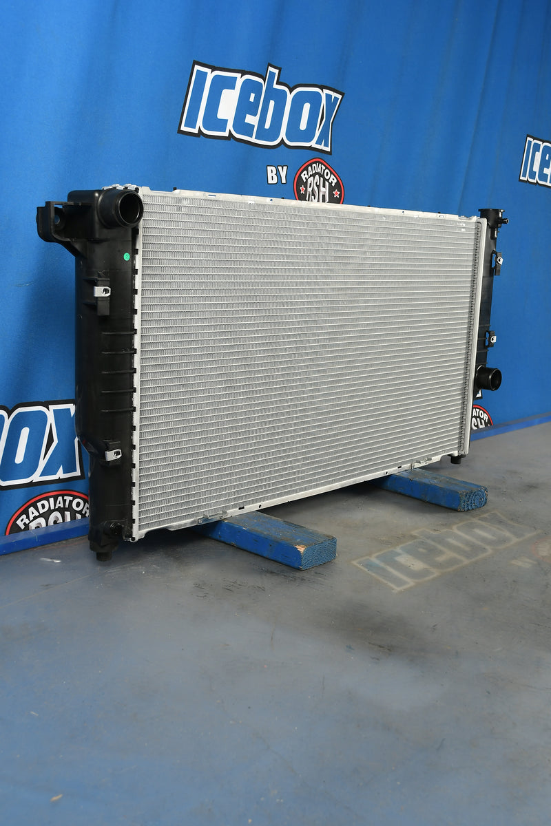 Load image into Gallery viewer, Dodge Ram P/U Radiator # 600515
