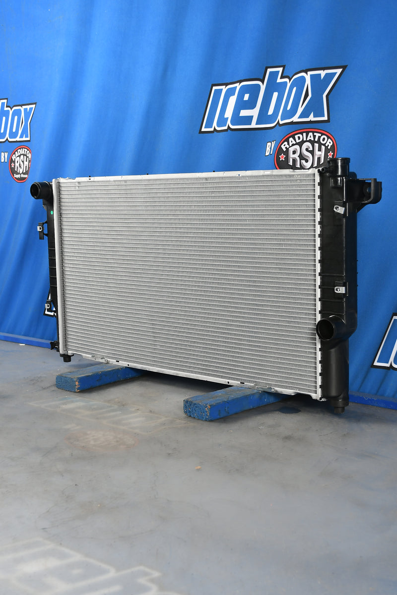 Load image into Gallery viewer, Dodge Ram P/U Radiator # 600515
