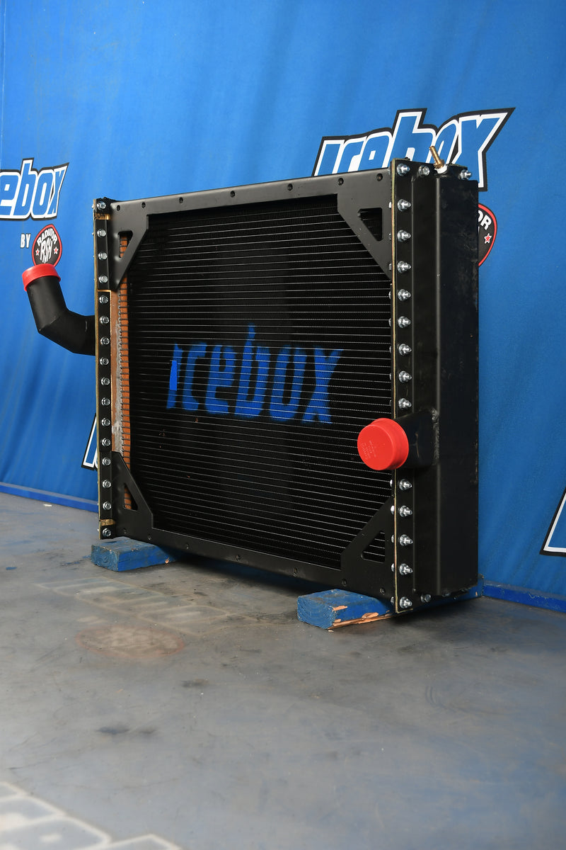 Load image into Gallery viewer, International Radiator # 603085
