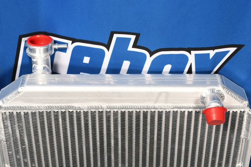 Load image into Gallery viewer, Toyota 403FG20 Radiator # 940261
