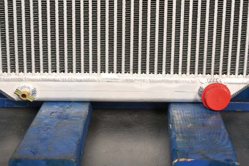 Load image into Gallery viewer, Toyota 403FG20 Radiator # 940261
