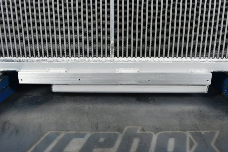 Load image into Gallery viewer, Mack GU Granite Radiator # 607054
