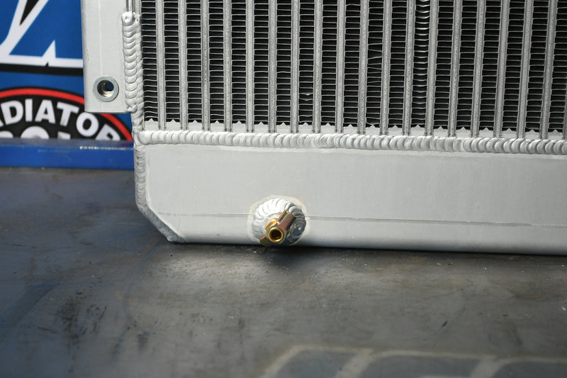 Load image into Gallery viewer, Caterpillar 322C Radiator # 850346
