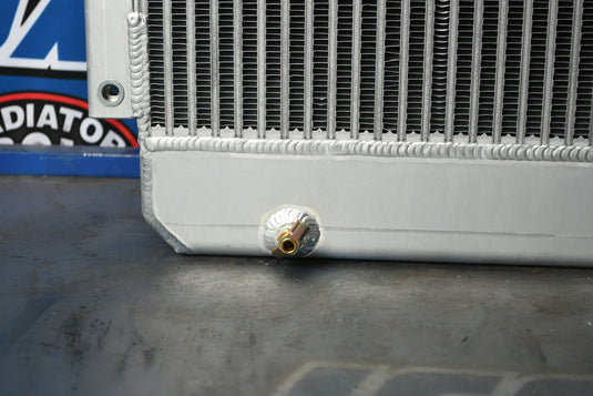 Caterpillar 322C Radiator