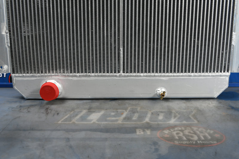 Load image into Gallery viewer, Caterpillar 330B L Radiator # 850294
