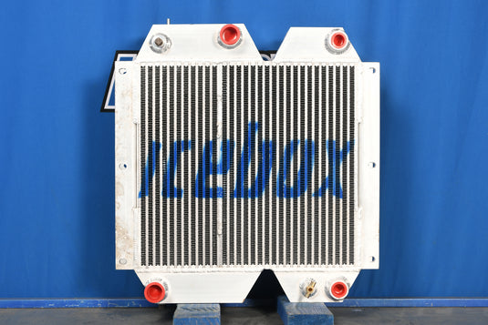 キャビテーション Caterpillar 232B Skidsteer Radiator # 850343 – Radiator Supply House