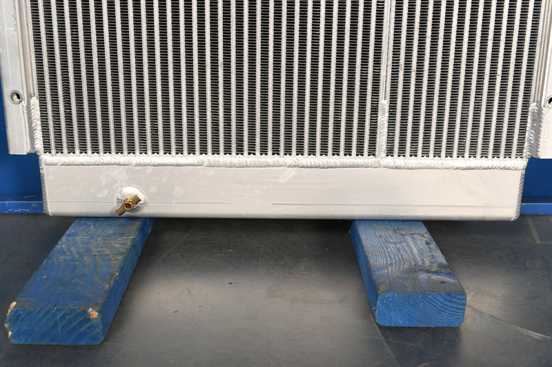 Load image into Gallery viewer, Volvo DB138 Radiator # 890544
