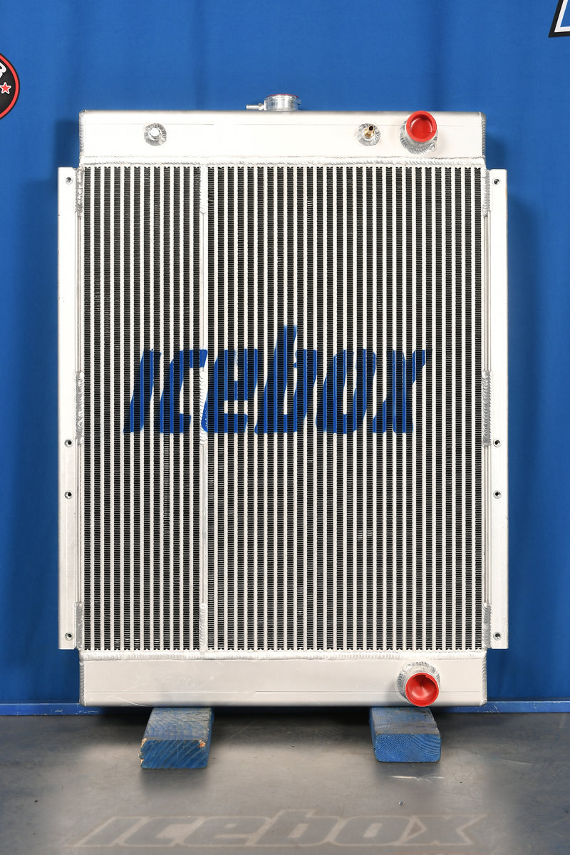Load image into Gallery viewer, Volvo DB138 Radiator # 890544
