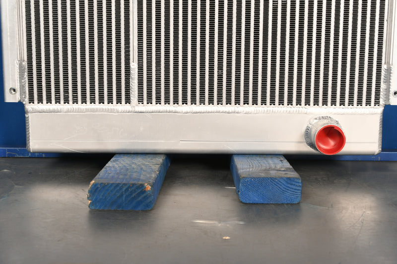 Load image into Gallery viewer, Volvo DB138 Radiator # 890544
