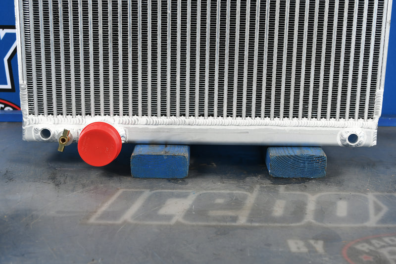 Load image into Gallery viewer, Caterpillar 416D,420D,424D,428D,430D,432D, Radiator # 850825
