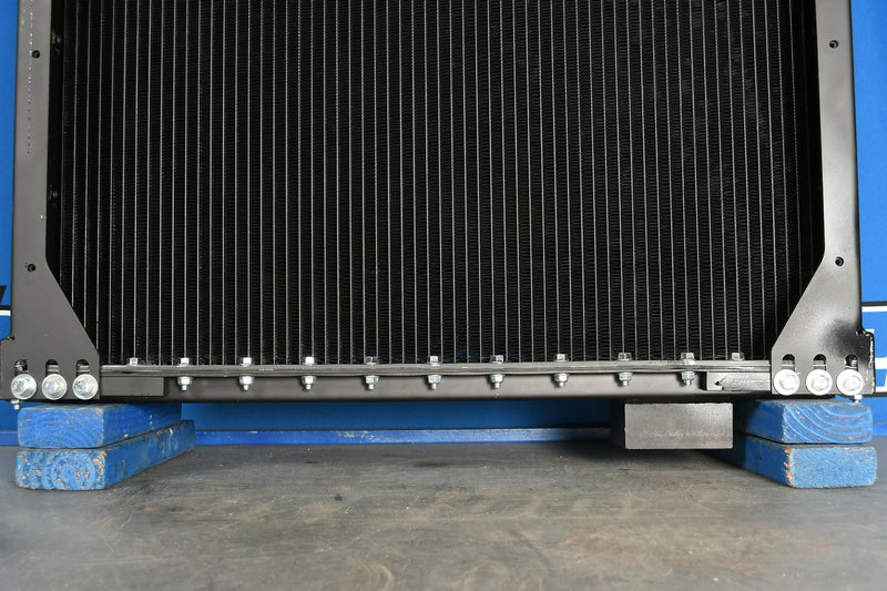 Load image into Gallery viewer, Freightliner Radiator # 601175
