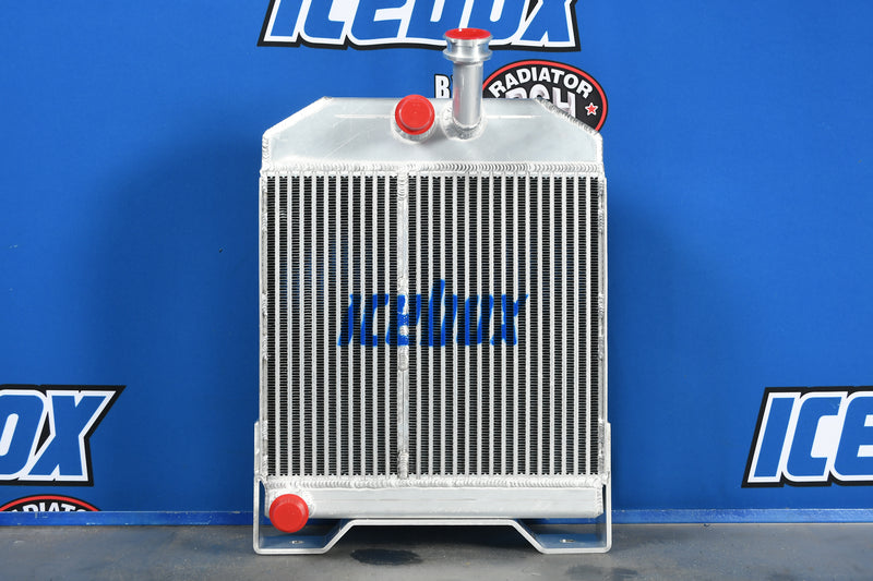 Load image into Gallery viewer, Massey Ferguson 200 Radiator # 960040
