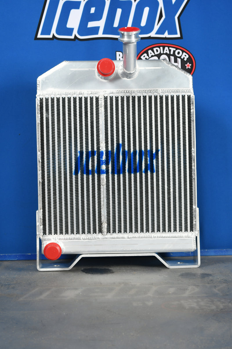 Load image into Gallery viewer, Massey Ferguson 200 Radiator # 960040
