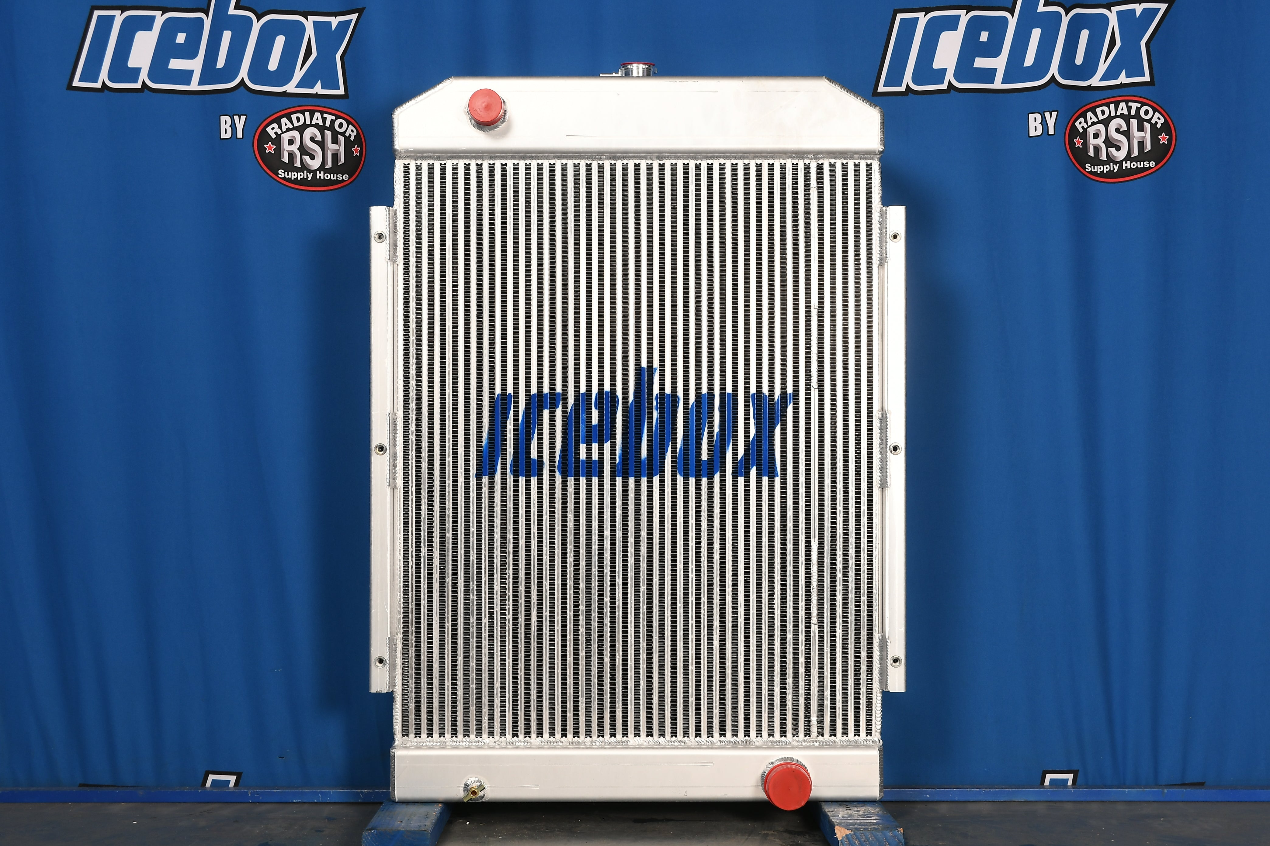 John Deere PowerTech 6.8L Radiator # 870499 – Radiator Supply House