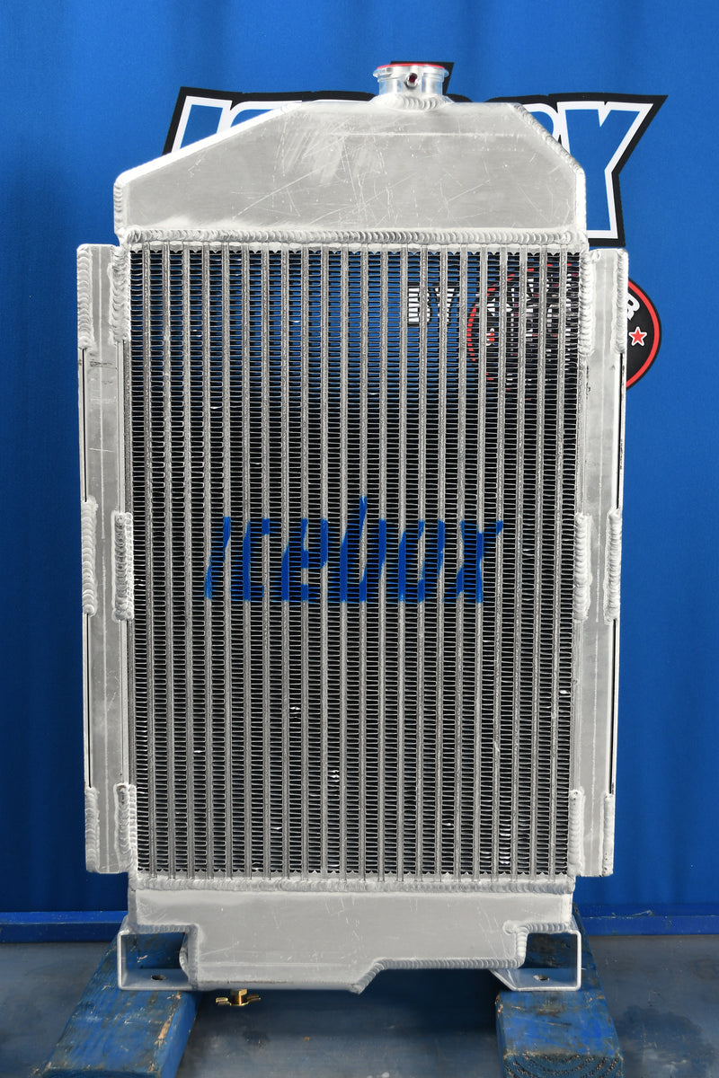 Load image into Gallery viewer, John Deere 2010 Radiator # 870195
