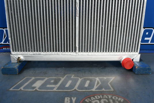 Ford B500, B600, B700, B800, F600, Radiator