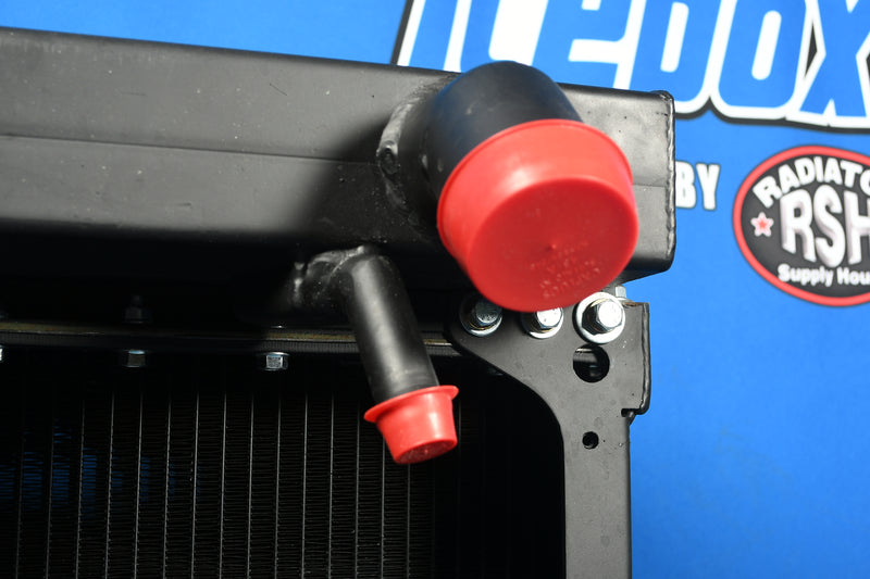 Load image into Gallery viewer, Freightliner Radiator # 601513
