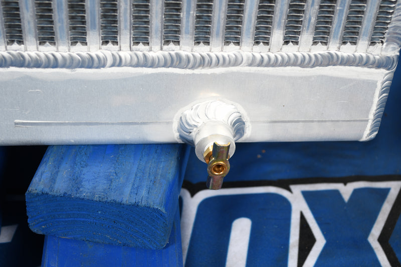 Load image into Gallery viewer, Linkbelt 330 Radiator # 890144
