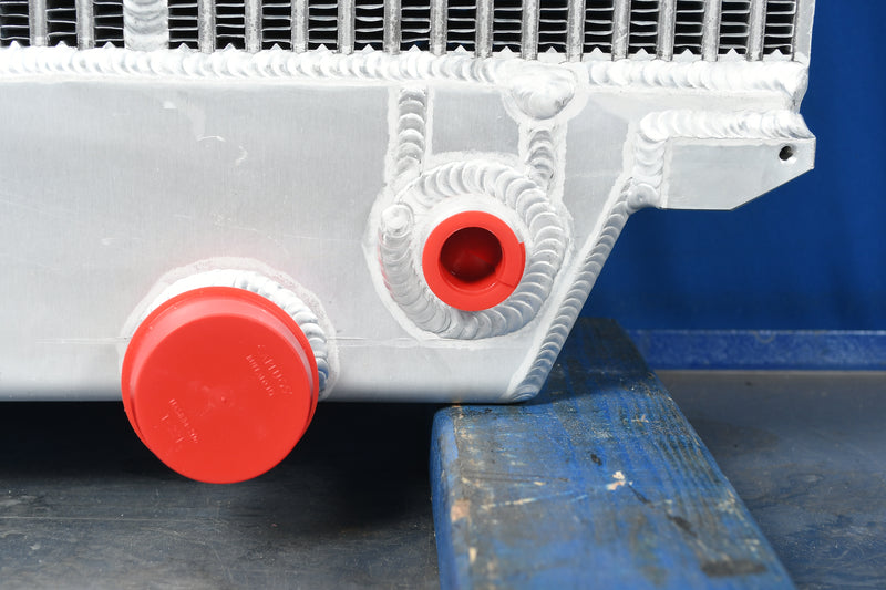 Load image into Gallery viewer, Freightliner / Spartan Radiator # 601619
