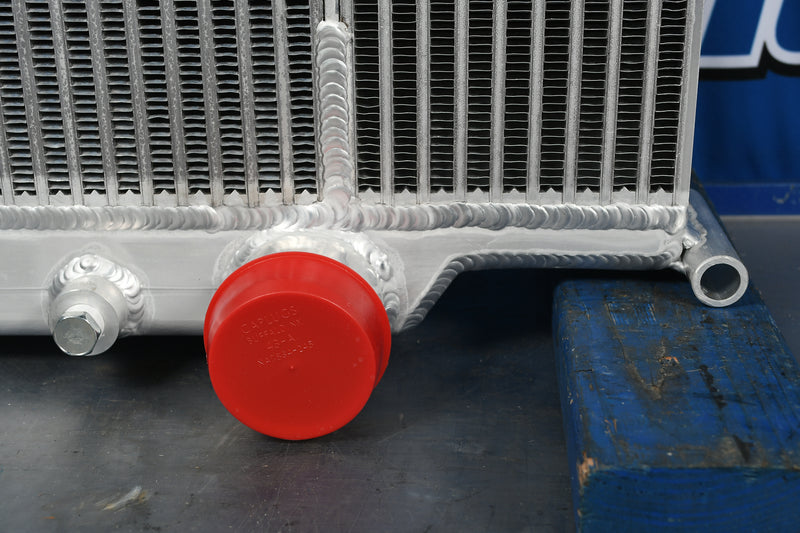 Load image into Gallery viewer, Freightliner Radiator # 601442
