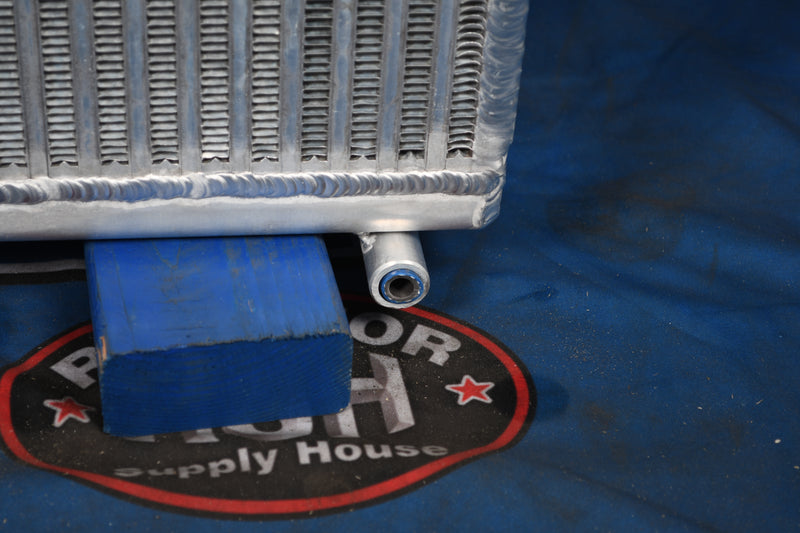 Load image into Gallery viewer, Case Radiator # 845012
