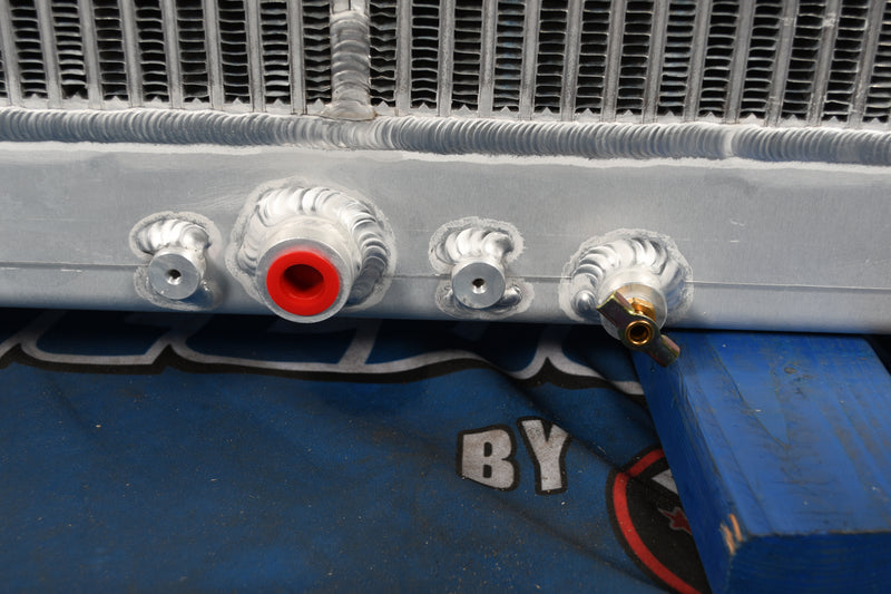 Load image into Gallery viewer, Freightliner Coronado Radiator # 601146
