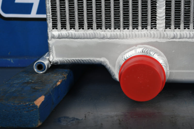 Load image into Gallery viewer, Freightliner Radiator # 601497
