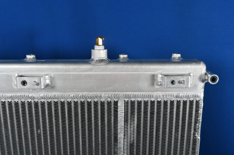 Load image into Gallery viewer, Freightliner Radiator # 601497
