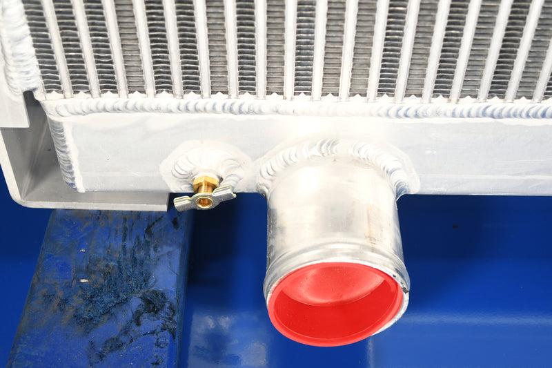 Load image into Gallery viewer, Case 4690, 4694 Radiator # 820293
