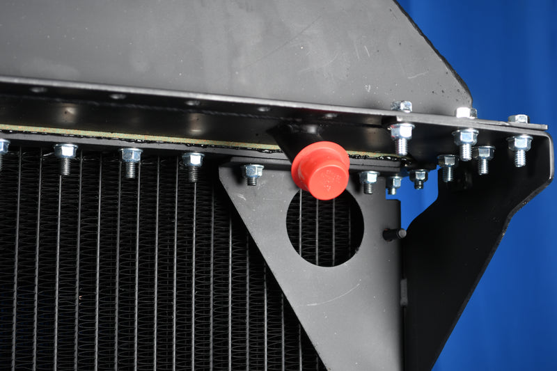 Load image into Gallery viewer, International 9370 Radiator # 603080
