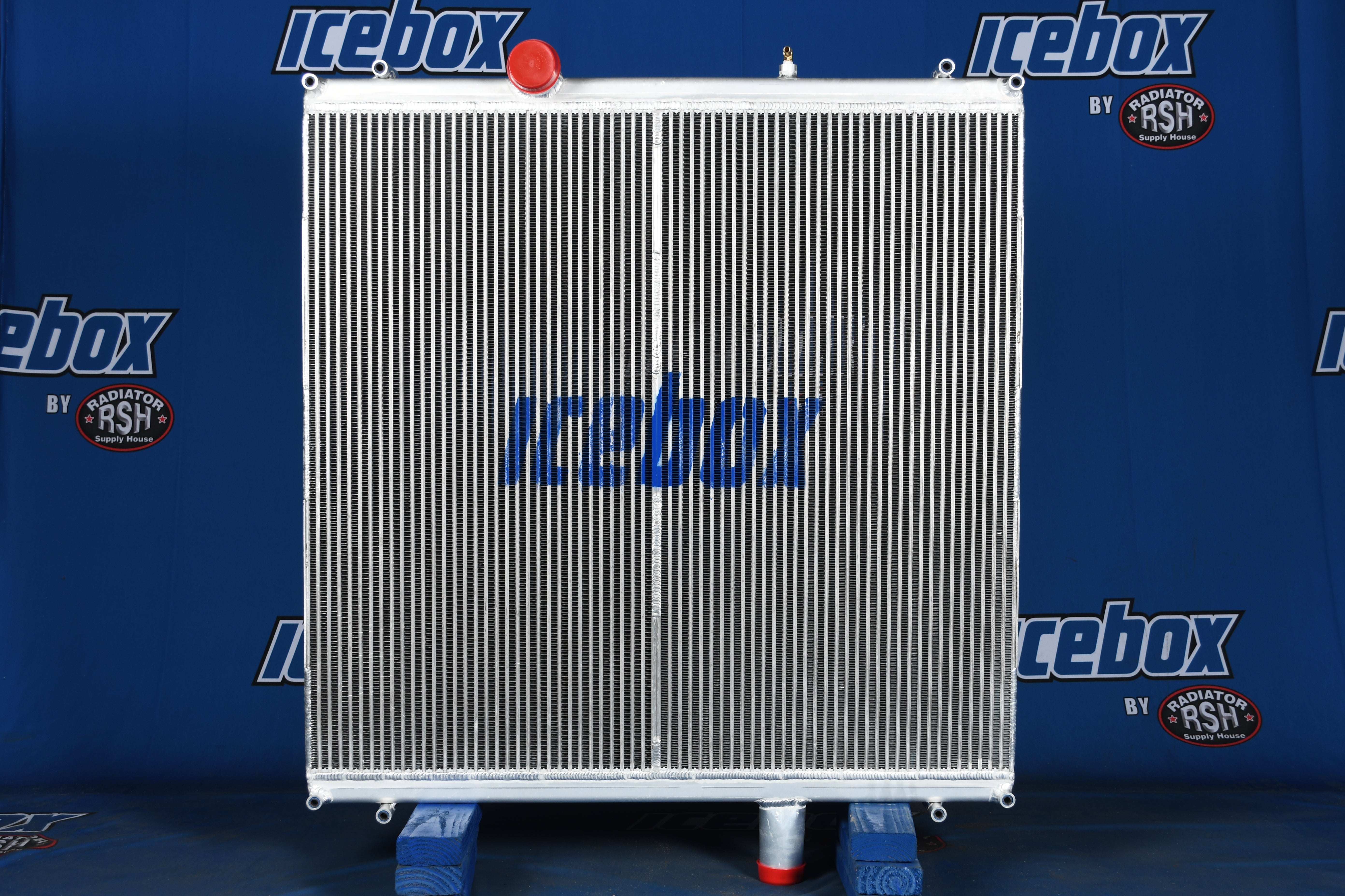 P35670 Radiator Kenworth 365, 367,386, 567, 587 EXHD, T Radiator # 604067 – Radiator ...