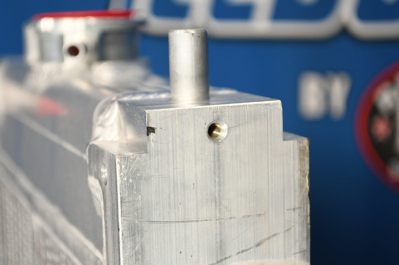Load image into Gallery viewer, Niffty Lift SD50 Radiator # 940115
