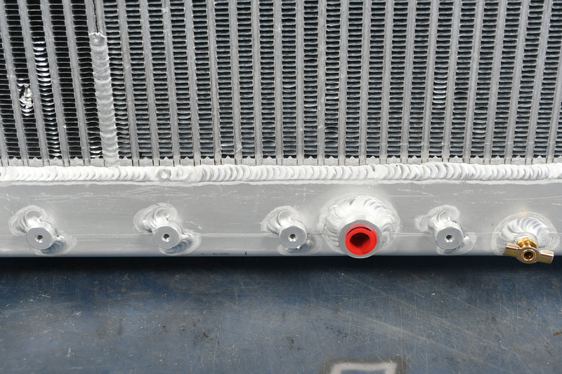 Load image into Gallery viewer, Freightliner Radiator # 601514
