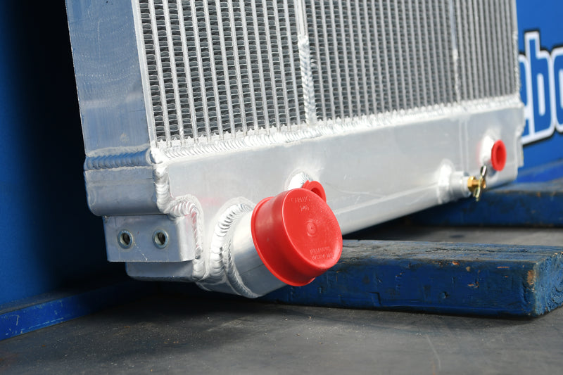 Load image into Gallery viewer, Hino 238, 258, 268, 338 Radiator # 609626
