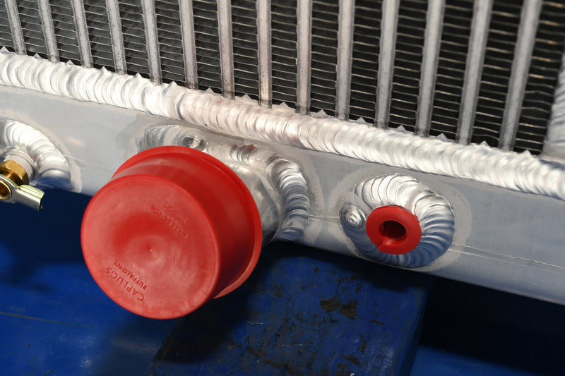 Load image into Gallery viewer, Ford 78-79 Bronco, 67-79 F-Series Radiator # 600067
